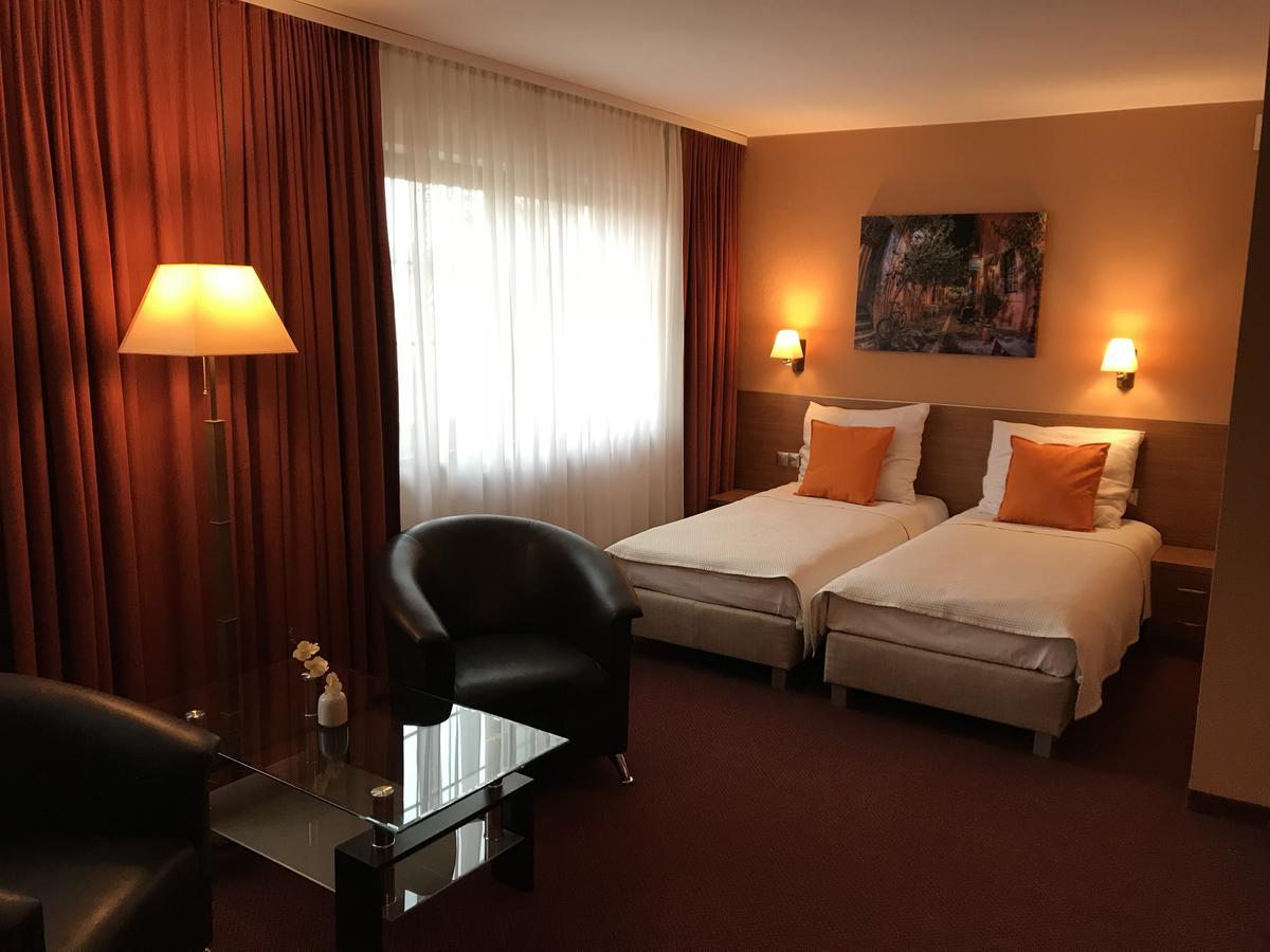 Hotel Restauracja Willa Radwan Aleksandrów Kujawski 外观 照片