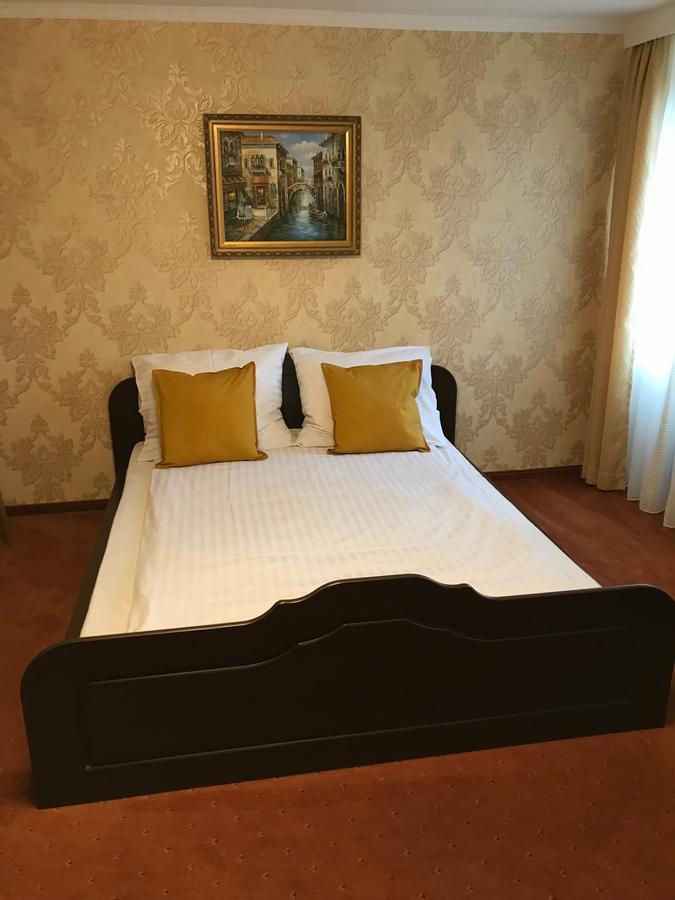 Hotel Restauracja Willa Radwan Aleksandrów Kujawski 外观 照片