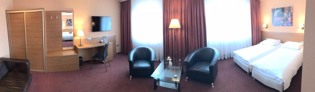 Hotel Restauracja Willa Radwan Aleksandrów Kujawski 外观 照片
