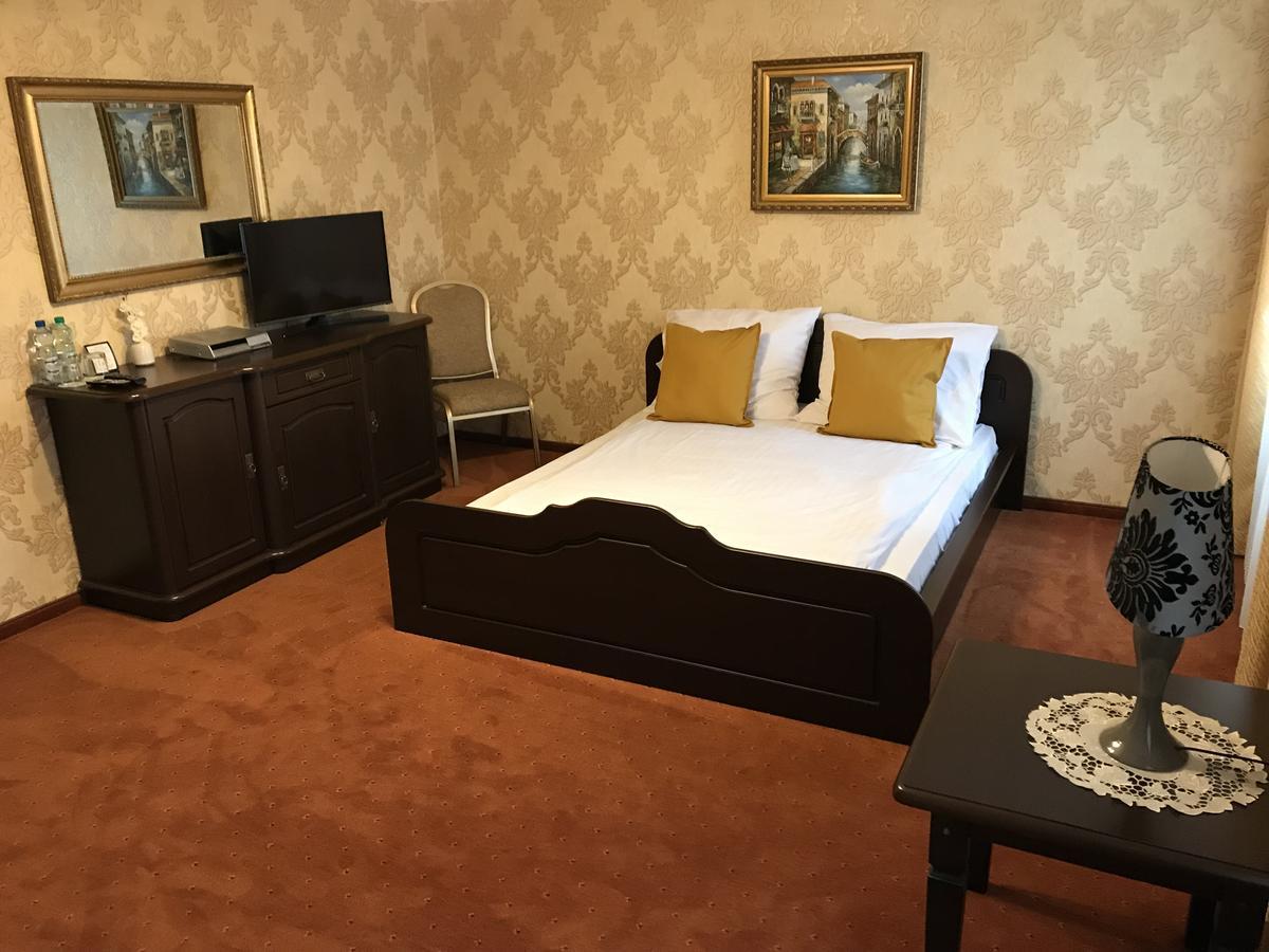 Hotel Restauracja Willa Radwan Aleksandrów Kujawski 外观 照片